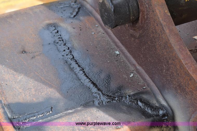 image for item E6284 2006 New Holland E130 SR compact excavator