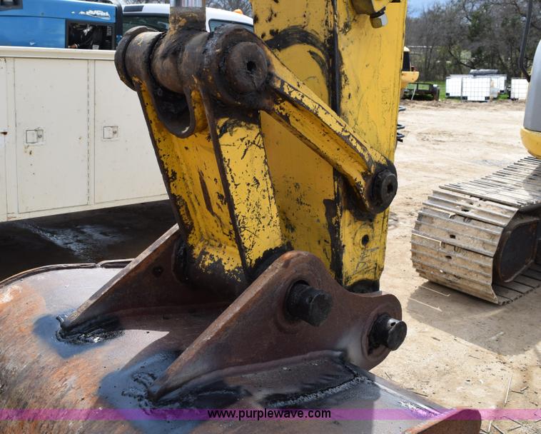 image for item E6284 2006 New Holland E130 SR compact excavator