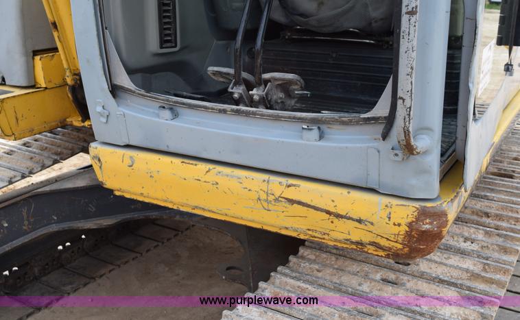 image for item E6284 2006 New Holland E130 SR compact excavator