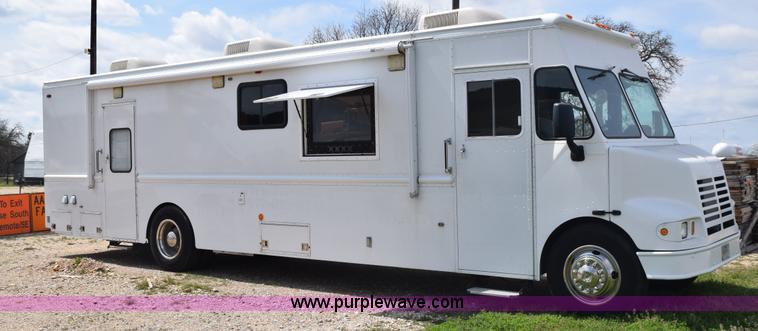 image for item E6285 1999 International Navistar FH1652 RV