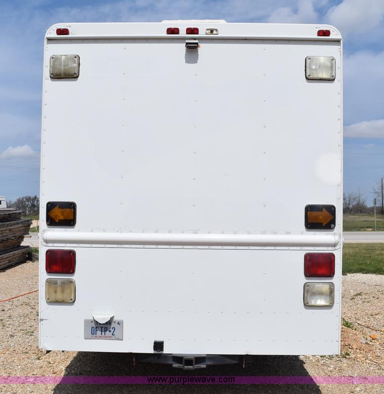 image for item E6285 1999 International Navistar FH1652 RV