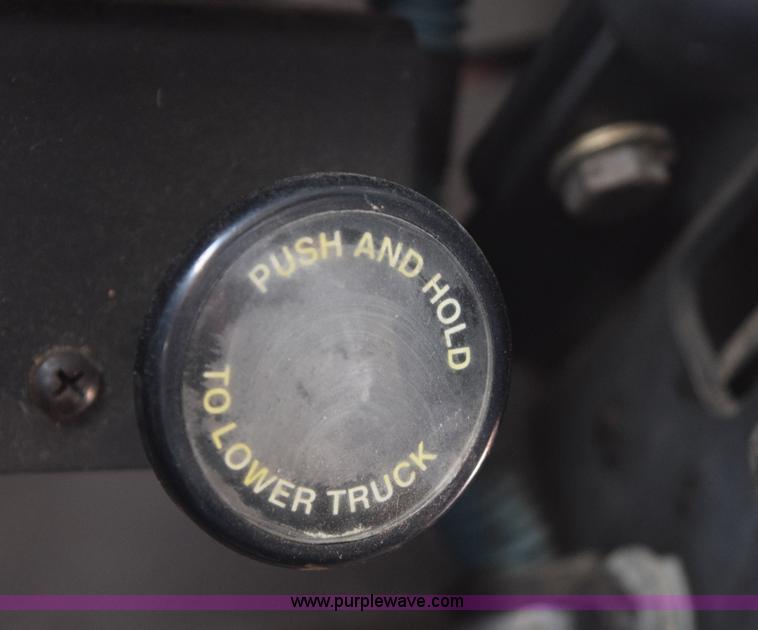 image for item E6285 1999 International Navistar FH1652 RV