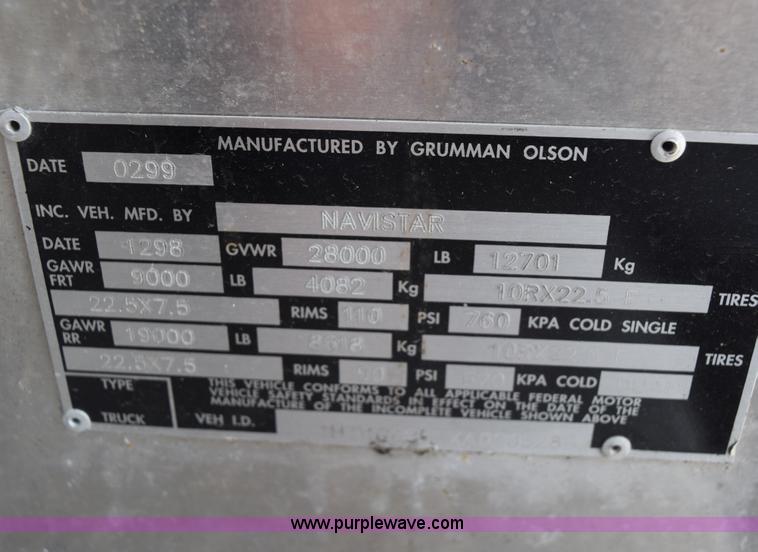 image for item E6285 1999 International Navistar FH1652 RV