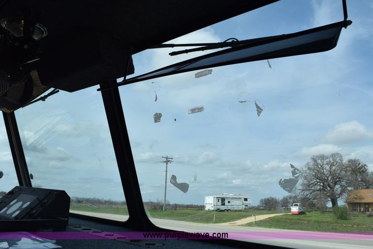 image for item E6285 1999 International Navistar FH1652 RV