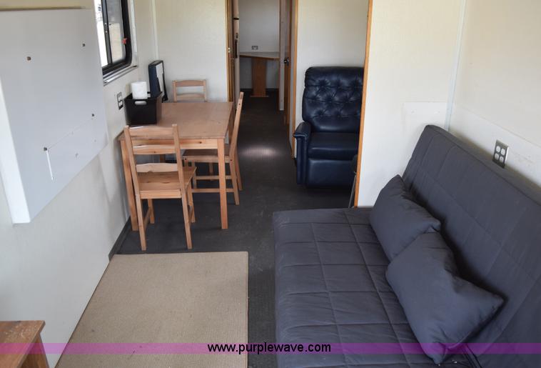 image for item E6285 1999 International Navistar FH1652 RV