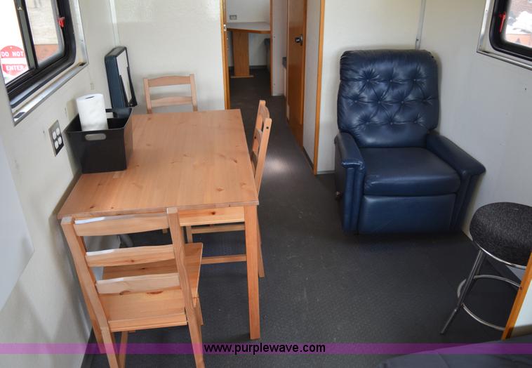 image for item E6285 1999 International Navistar FH1652 RV