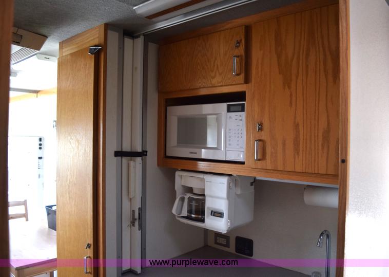 image for item E6285 1999 International Navistar FH1652 RV