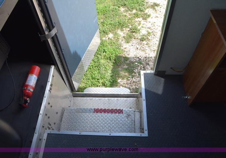 image for item E6285 1999 International Navistar FH1652 RV