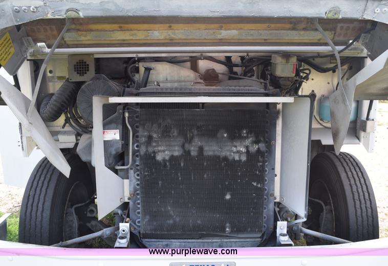 image for item E6285 1999 International Navistar FH1652 RV