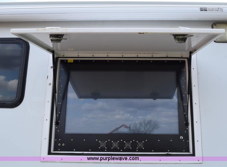 image for item E6285 1999 International Navistar FH1652 RV