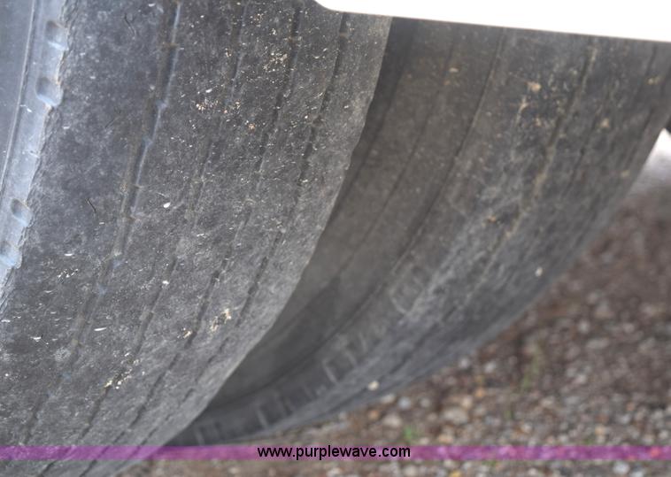 image for item E6285 1999 International Navistar FH1652 RV