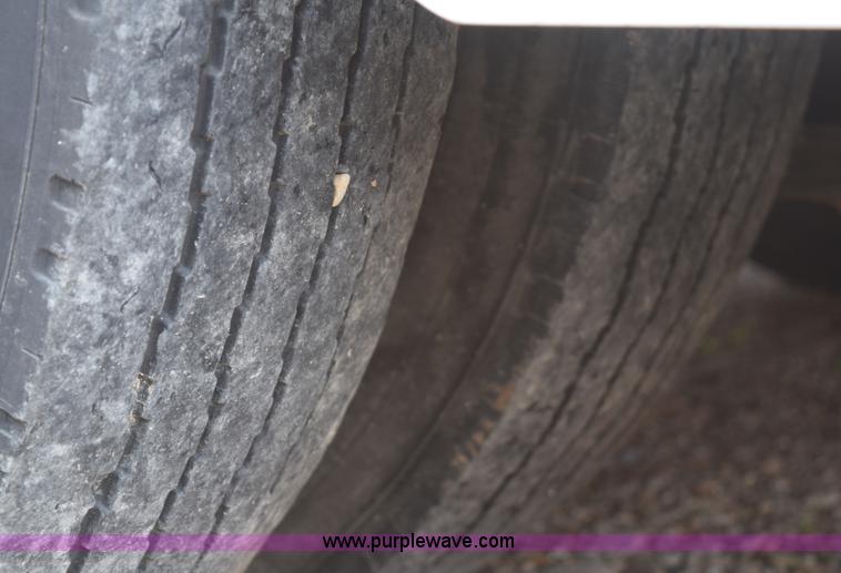 image for item E6285 1999 International Navistar FH1652 RV