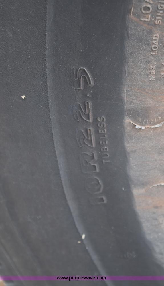 image for item E6285 1999 International Navistar FH1652 RV