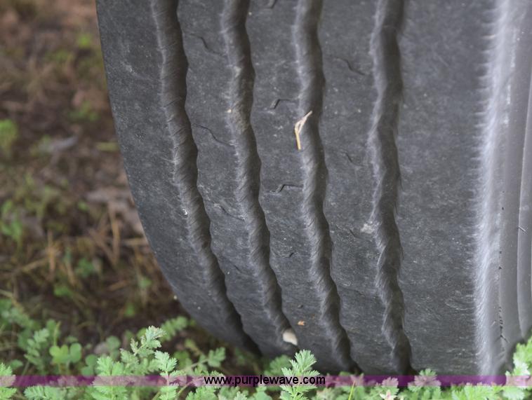 image for item E6285 1999 International Navistar FH1652 RV