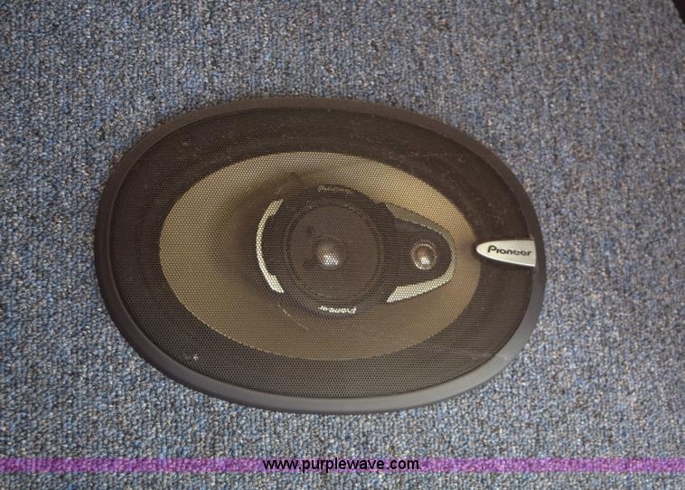 image for item E6285 1999 International Navistar FH1652 RV