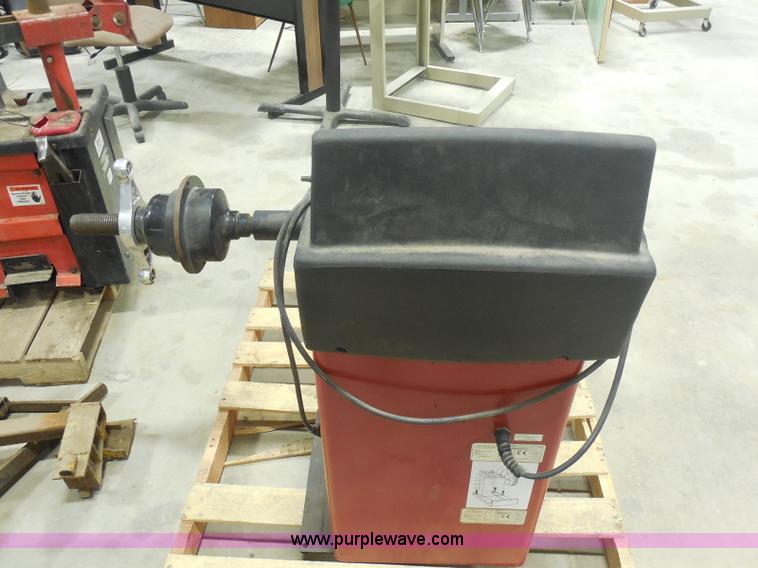 image for item E6323 Coats 775 tire balancer