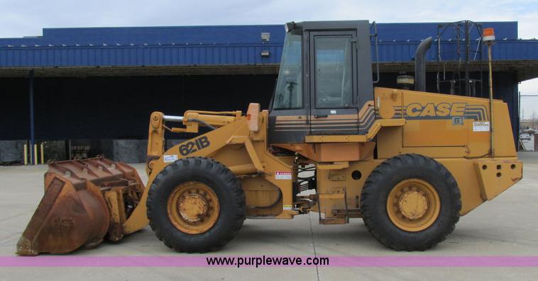 image for item E7437 1998 Case 621B articulated wheel loader
