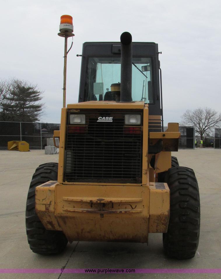 image for item E7437 1998 Case 621B articulated wheel loader