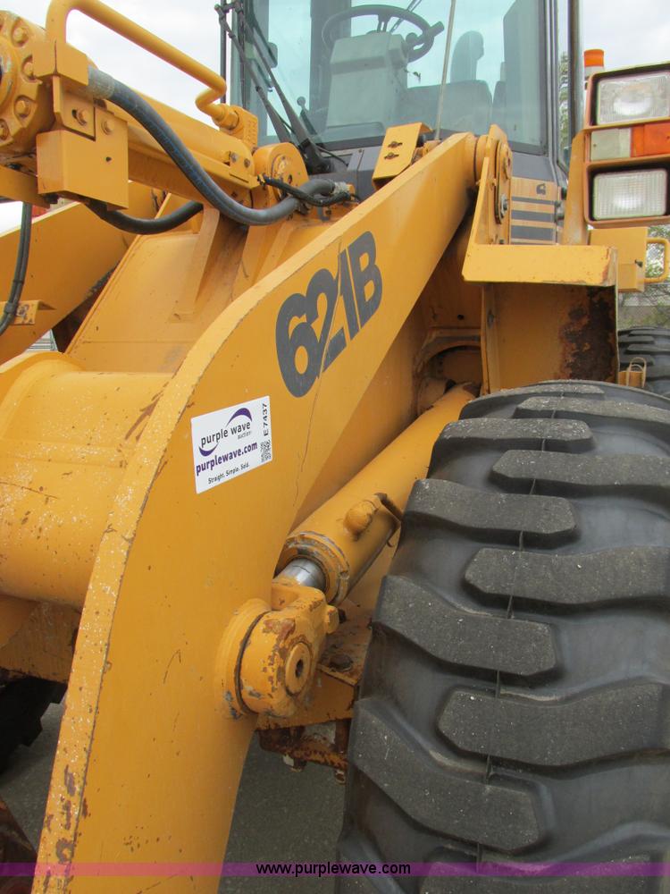 image for item E7437 1998 Case 621B articulated wheel loader