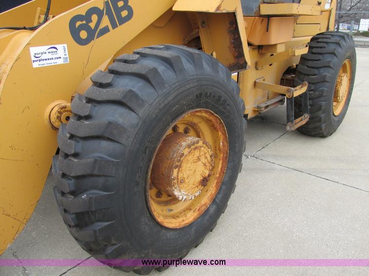 image for item E7437 1998 Case 621B articulated wheel loader