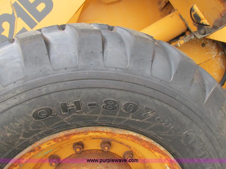 image for item E7437 1998 Case 621B articulated wheel loader