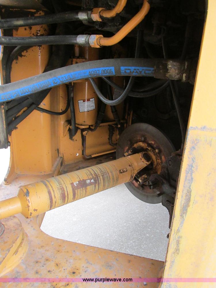 image for item E7437 1998 Case 621B articulated wheel loader