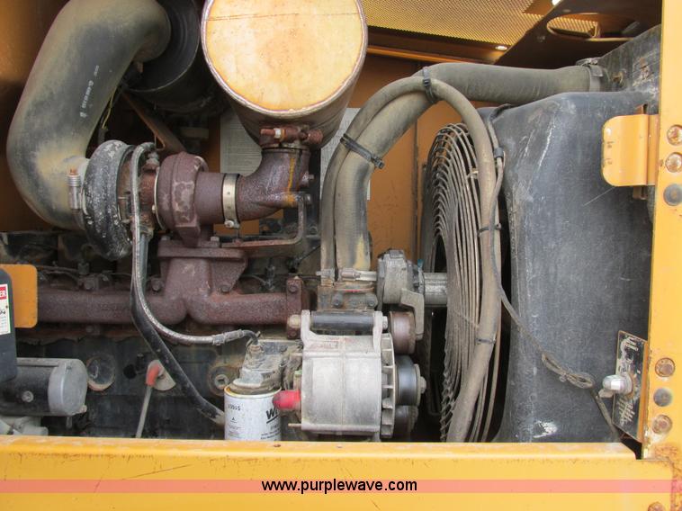 image for item E7437 1998 Case 621B articulated wheel loader