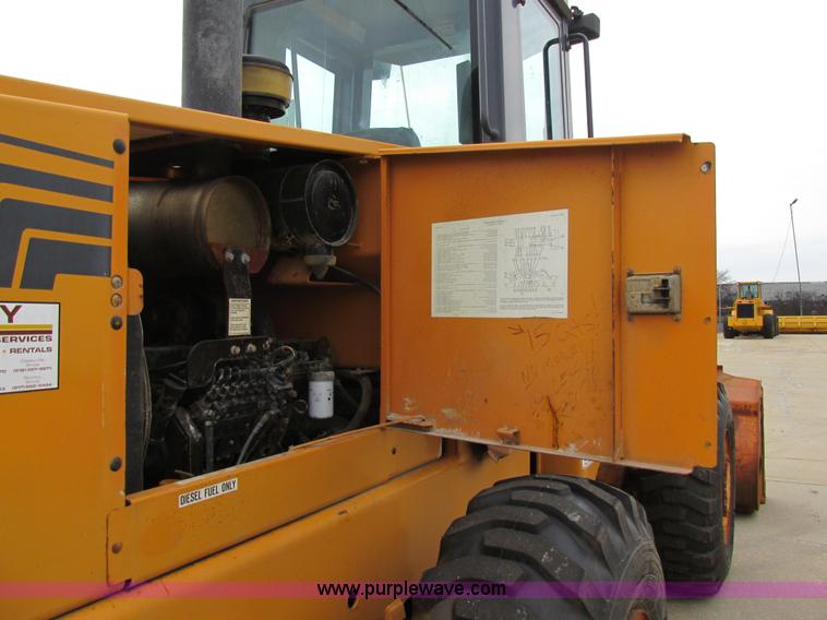 image for item E7437 1998 Case 621B articulated wheel loader