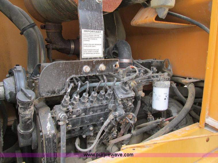 image for item E7437 1998 Case 621B articulated wheel loader