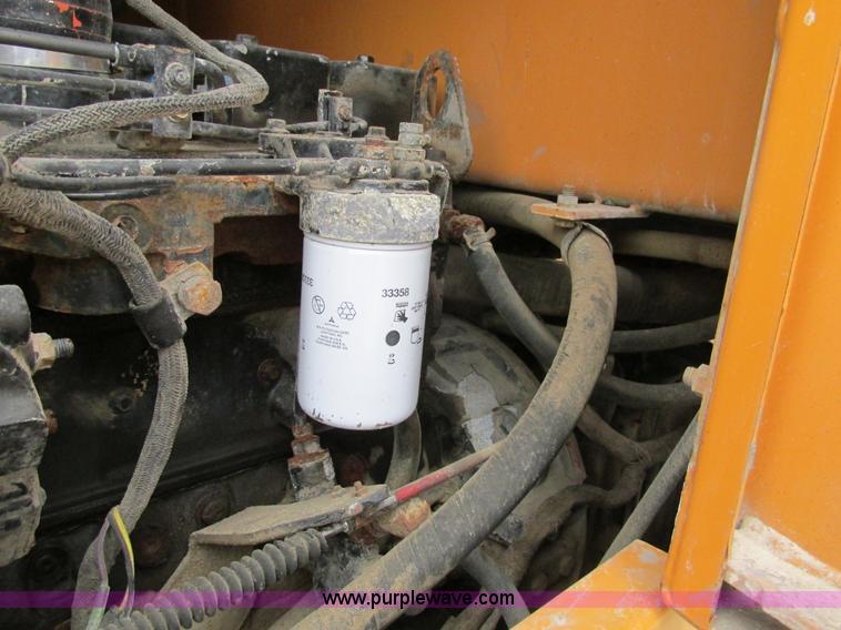 image for item E7437 1998 Case 621B articulated wheel loader