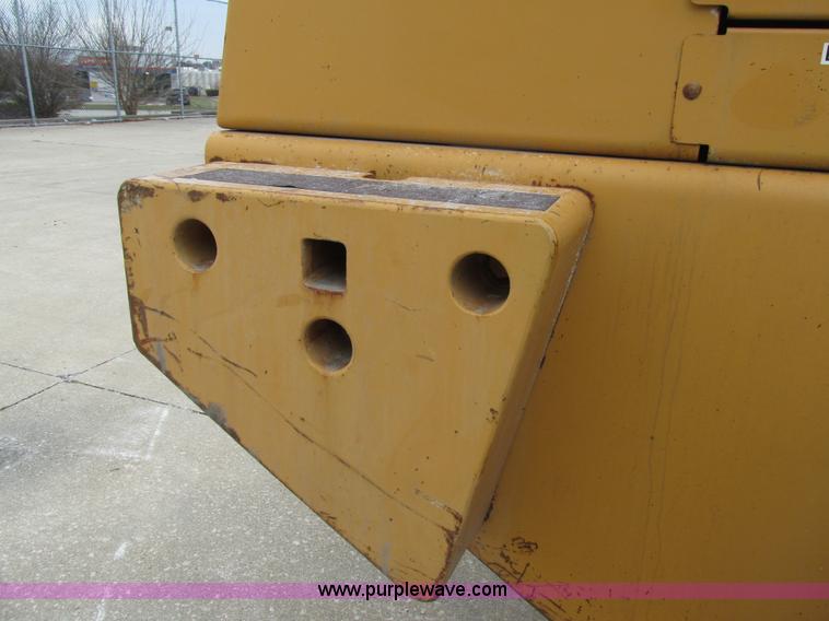 image for item E7437 1998 Case 621B articulated wheel loader