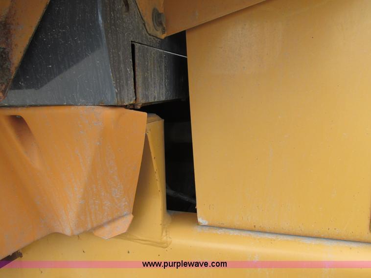 image for item E7437 1998 Case 621B articulated wheel loader