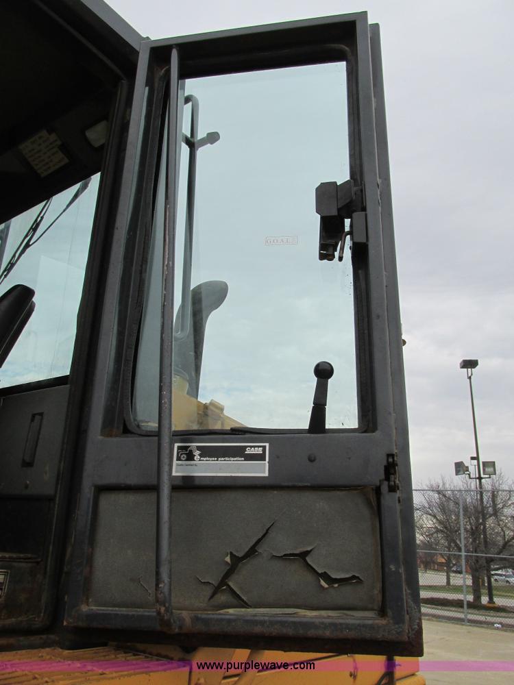 image for item E7437 1998 Case 621B articulated wheel loader