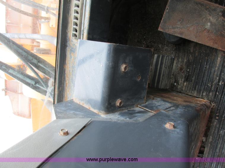 image for item E7437 1998 Case 621B articulated wheel loader