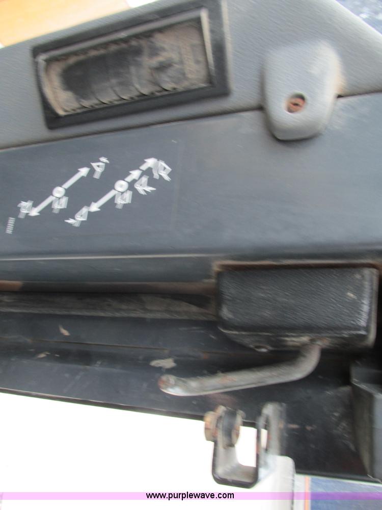 image for item E7437 1998 Case 621B articulated wheel loader