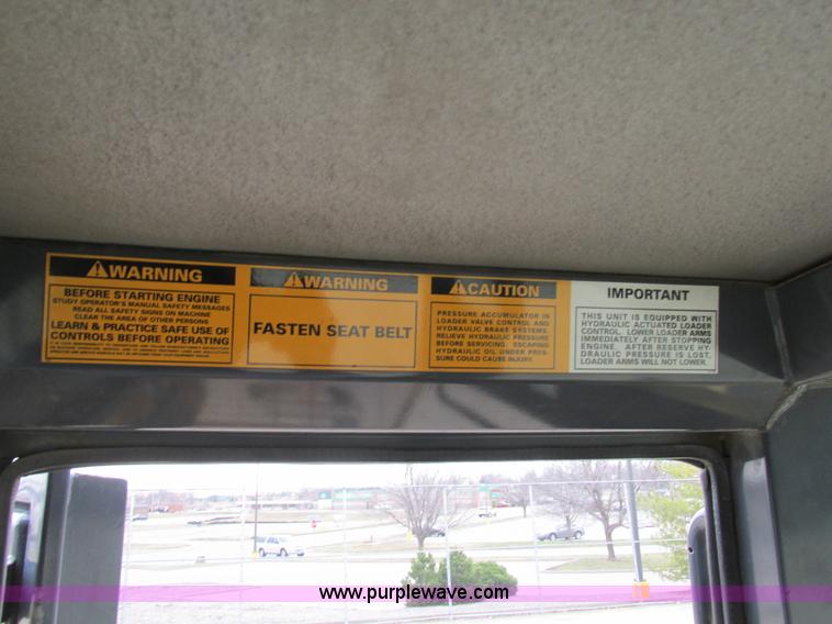 image for item E7437 1998 Case 621B articulated wheel loader