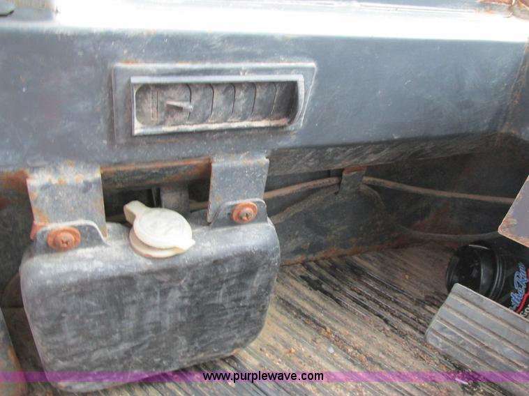 image for item E7437 1998 Case 621B articulated wheel loader