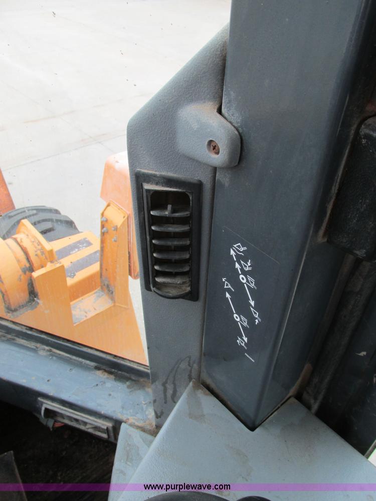 image for item E7437 1998 Case 621B articulated wheel loader