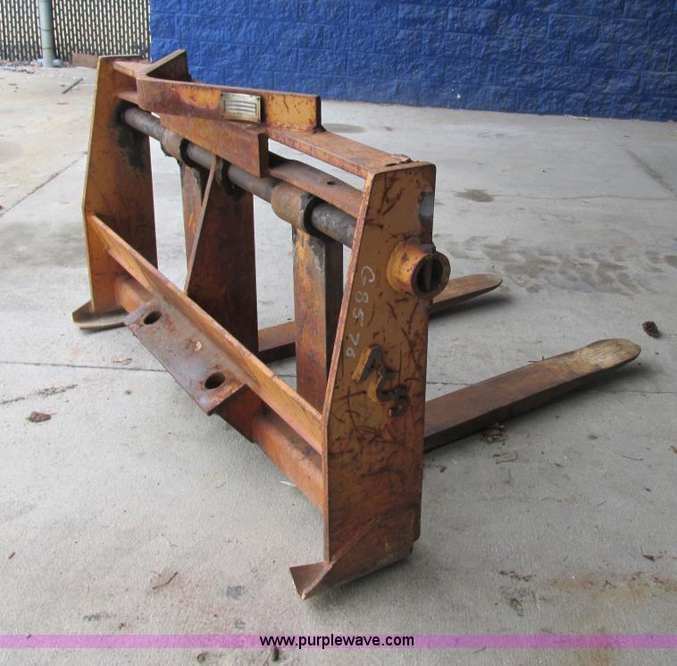 image for item E7437 1998 Case 621B articulated wheel loader