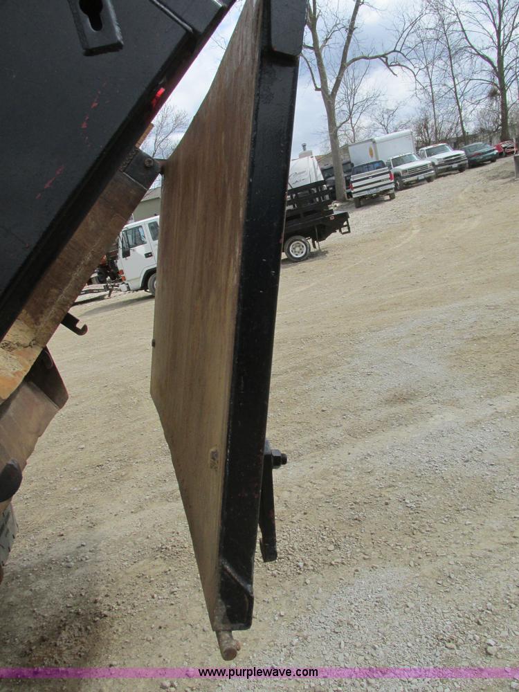 image for item E7445 1995 Ford LT9000 dump truck