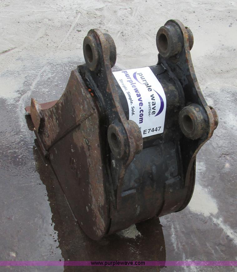 image for item E7447 Caterpillar backhoe or compact track loader bucket