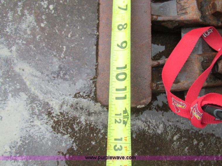 image for item E7447 Caterpillar backhoe or compact track loader bucket