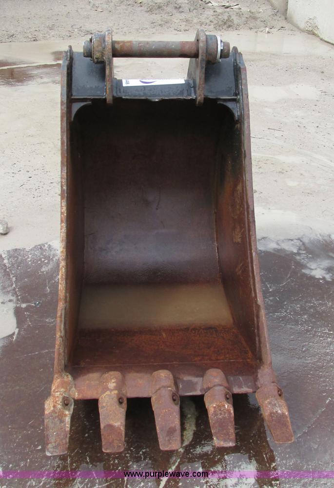 image for item E7448 Caterpillar excavator or backhoe bucket