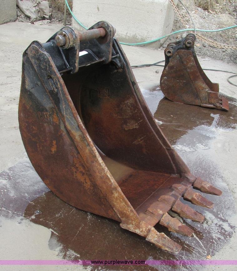 image for item E7448 Caterpillar excavator or backhoe bucket