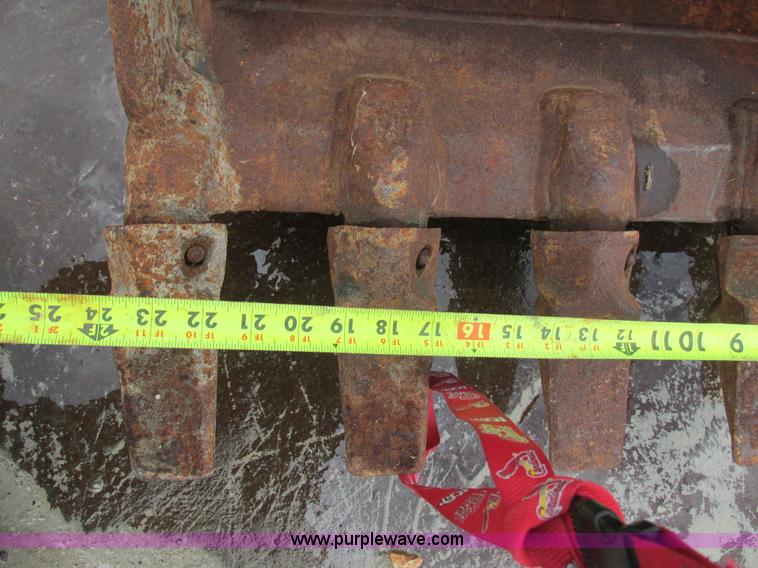 image for item E7448 Caterpillar excavator or backhoe bucket