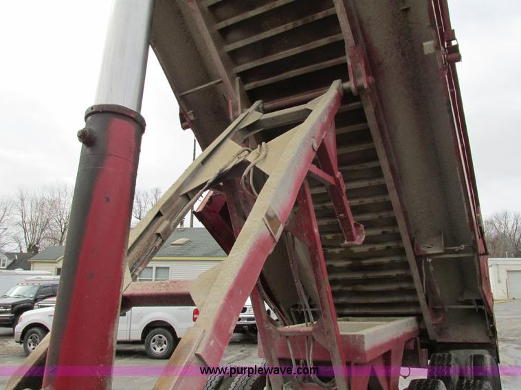 image for item E7450 1988 Dierzen Dominator barrel dump trailer