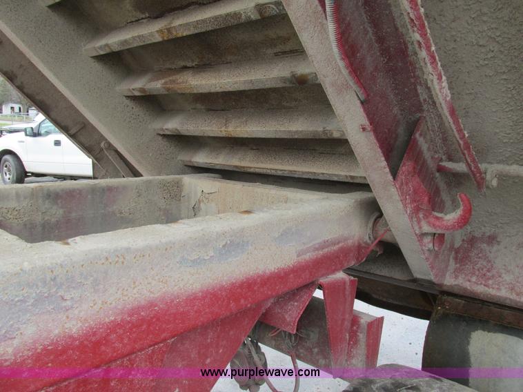 image for item E7450 1988 Dierzen Dominator barrel dump trailer