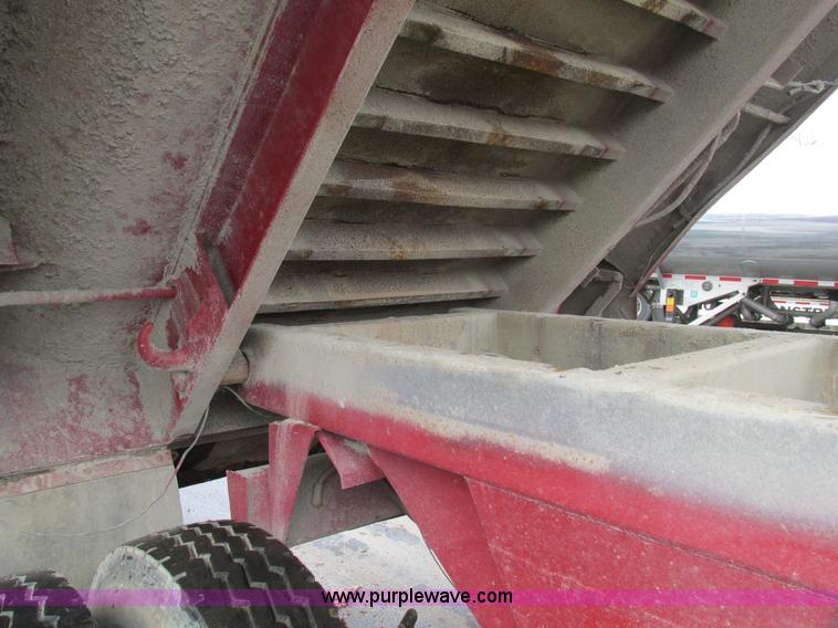image for item E7450 1988 Dierzen Dominator barrel dump trailer