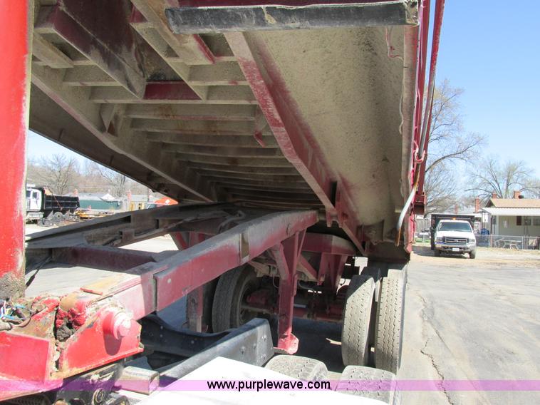 image for item E7450 1988 Dierzen Dominator barrel dump trailer