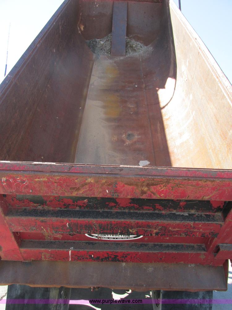 image for item E7450 1988 Dierzen Dominator barrel dump trailer